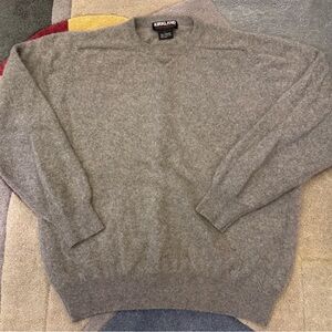 Kirkland Signature 100% Cashmere Gray Crewneck Sweater Size L